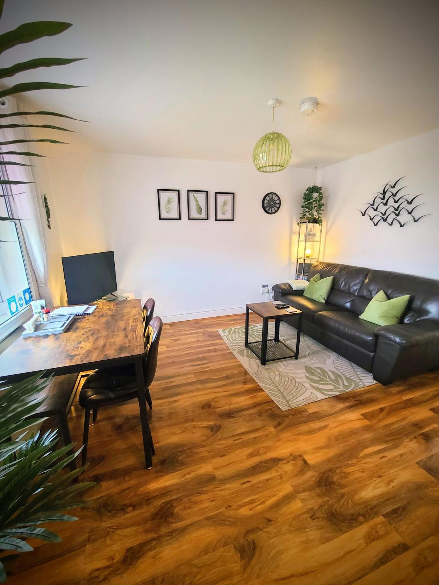 Vale View Apartment, Prestatyn, North Wales - A Stylish, Dog-Friendly Holiday Let Just A 5 Min Walk To Beach & Town! Esterno foto